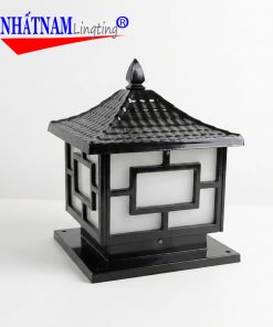 Đèn trụ cổng TCT được làm bằng hợp kim nhôm đúc chống nước, chuyên dùng để lắp đặt trang trí ngoài trời ở vị trí đầu cột cổng, tường rào hoặc sân vườn.