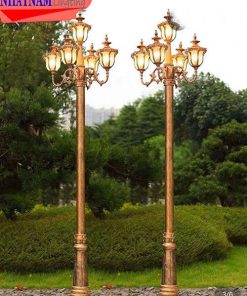 Đèn cột sân vườn