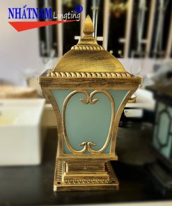 Đèn trụ cổng MT0039 được làm bằng hợp kim nhôm đúc chống nước, chuyên dùng để lắp đặt trang trí ngoài trời ở vị trí đầu cột cổng, tường rào hoặc sân vườn.